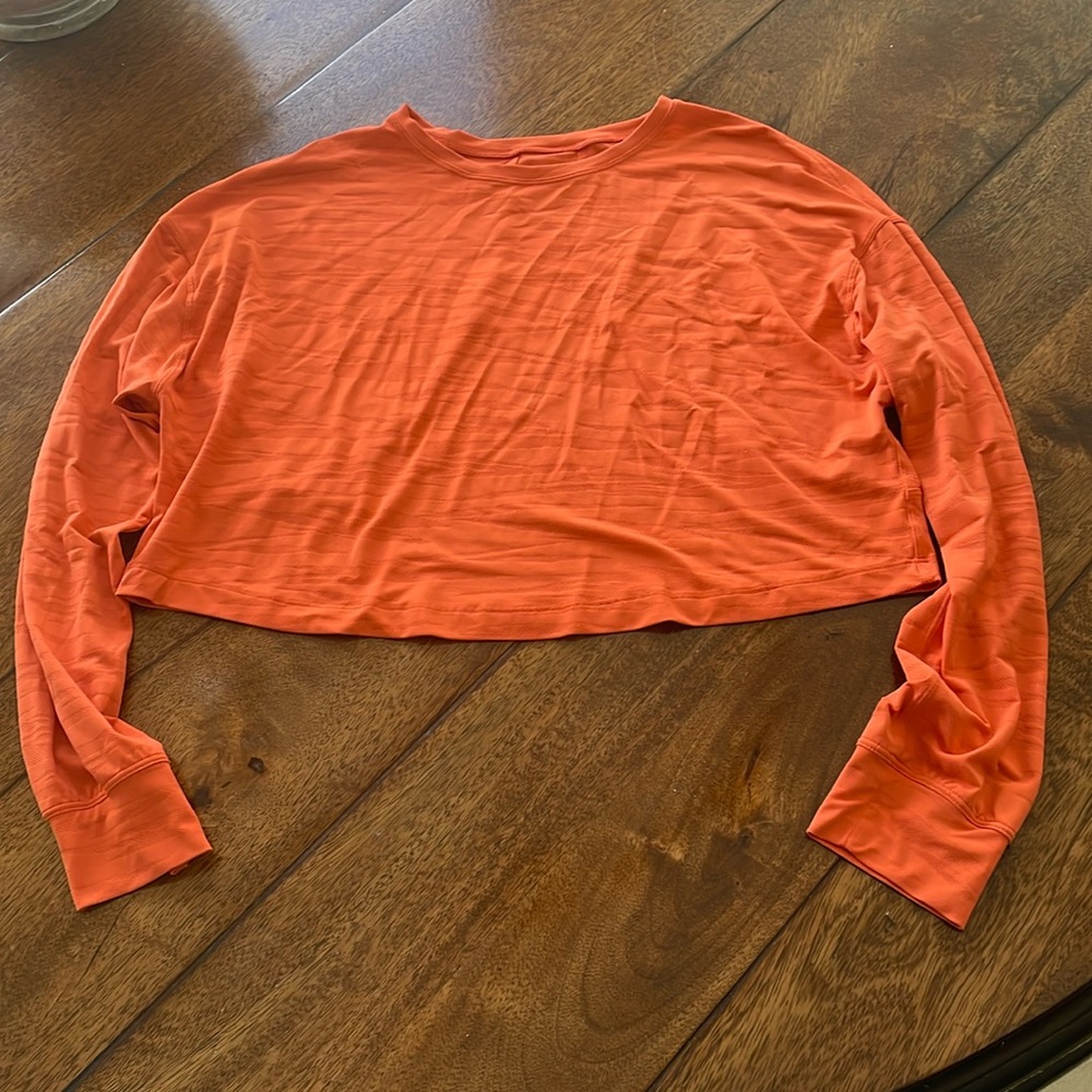 Lululemon Orange long sleeve CROP top. Size 6